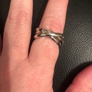 Polished Twisted Band Ring in Silver - Women's Fashion Ring